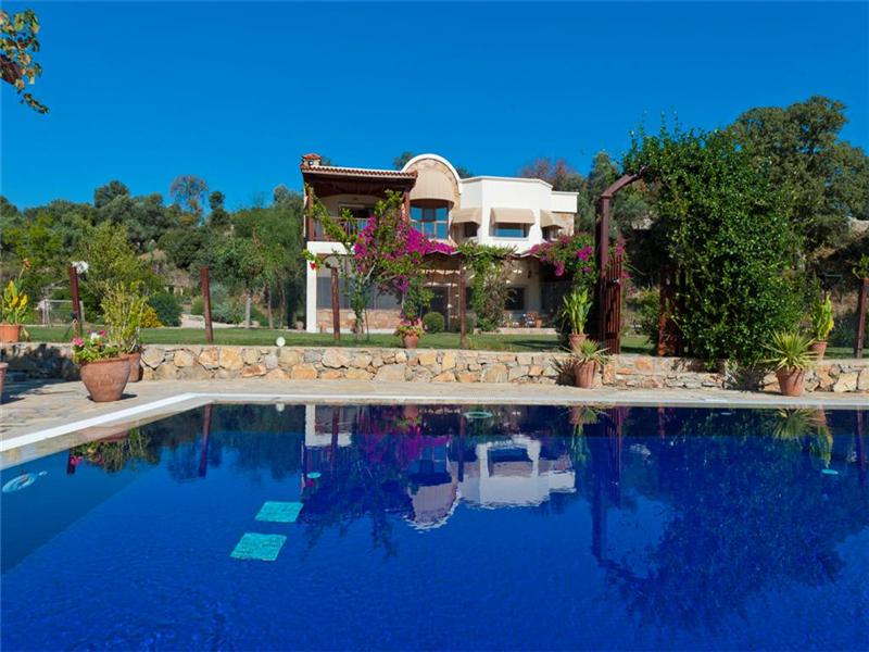 1030 15 Luxury villa for sale Ortakent Bodrum