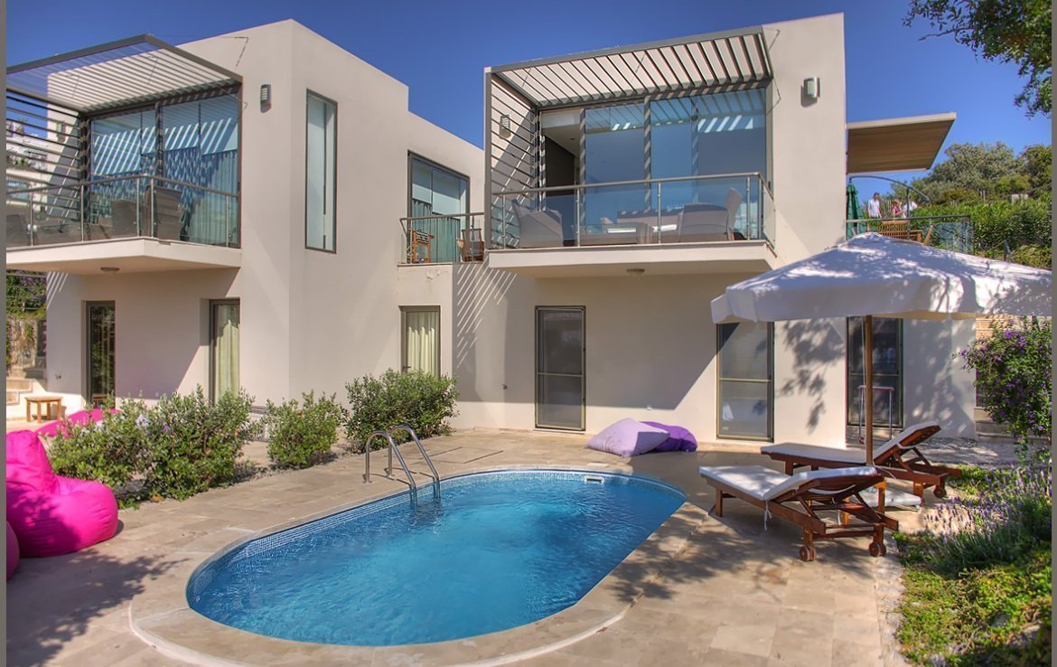 Villa With Private Pool